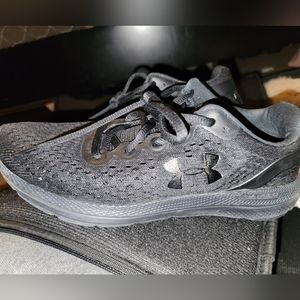 Basically new Under Armour shoes